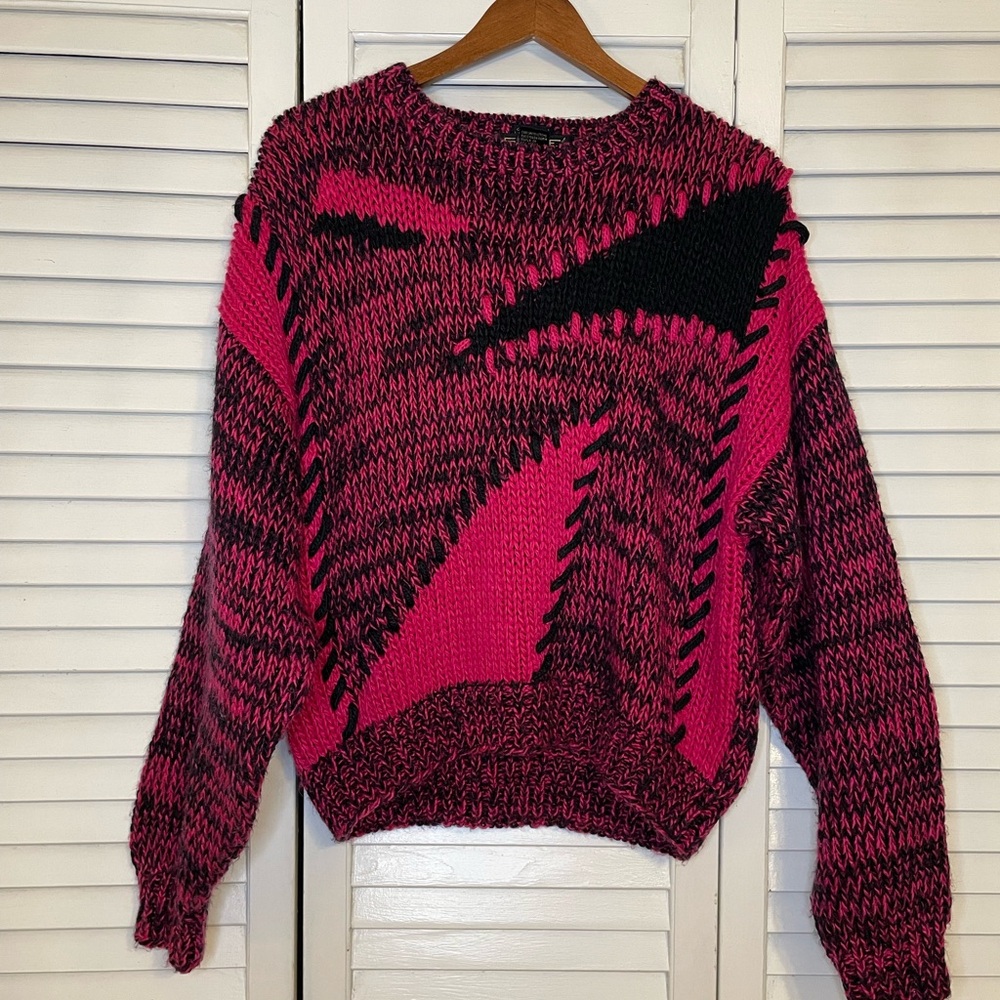 Vintage 90s Solé 3D knit Coogi Style Pink and Black Women's Sweater